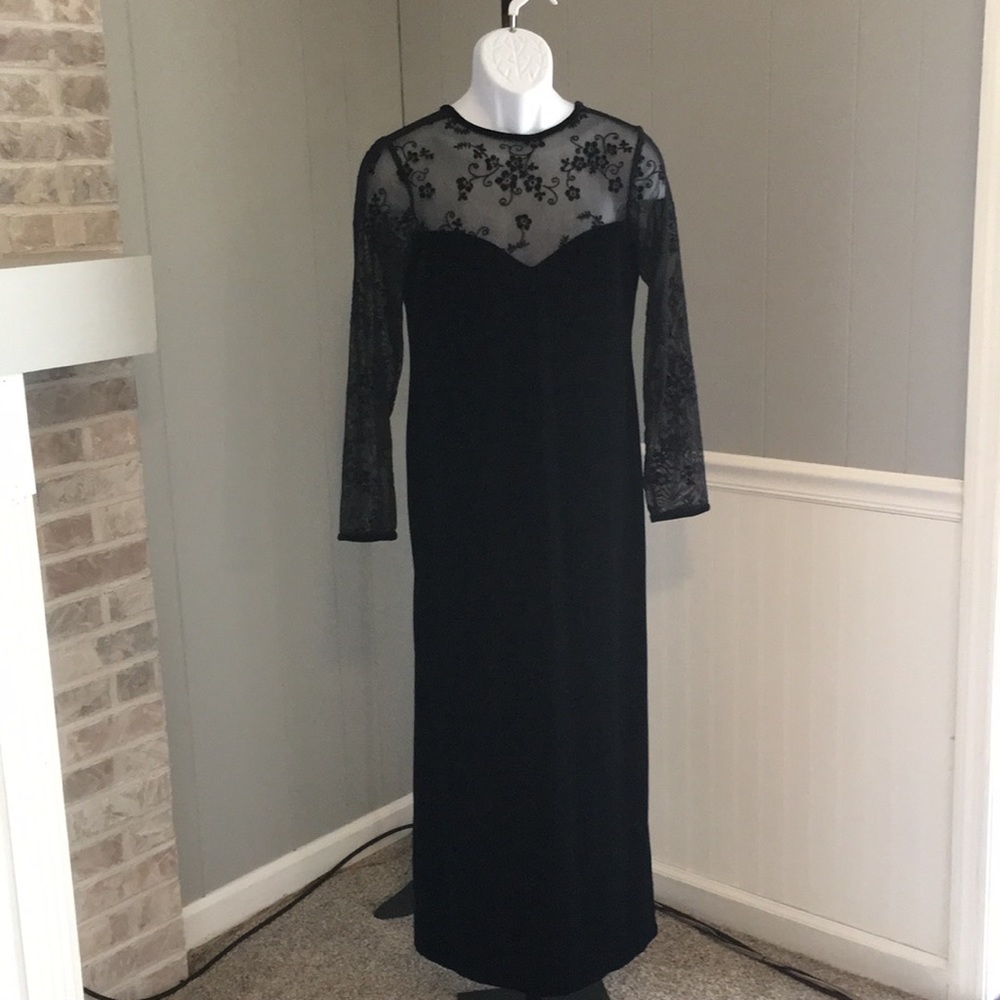 🍷Kathie Lee sheer and velveteen dress